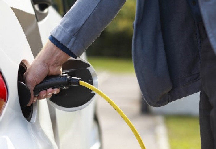 How to Use a Level 1 Electric Car Charger