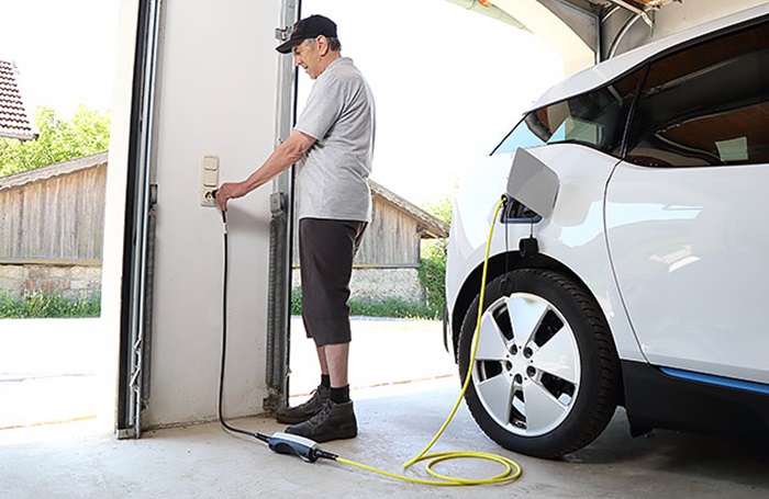 Benefits of charging an electric car at home