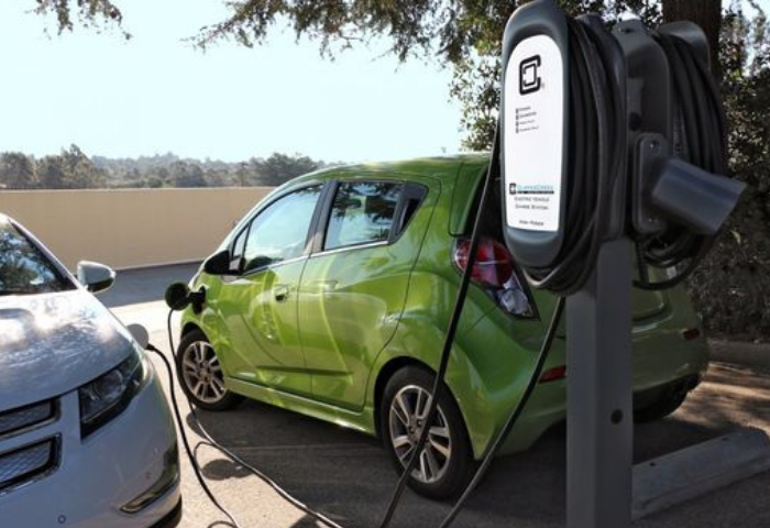 Comparing Level 1 vs. Level 2 Chargers for Chevy Bolt